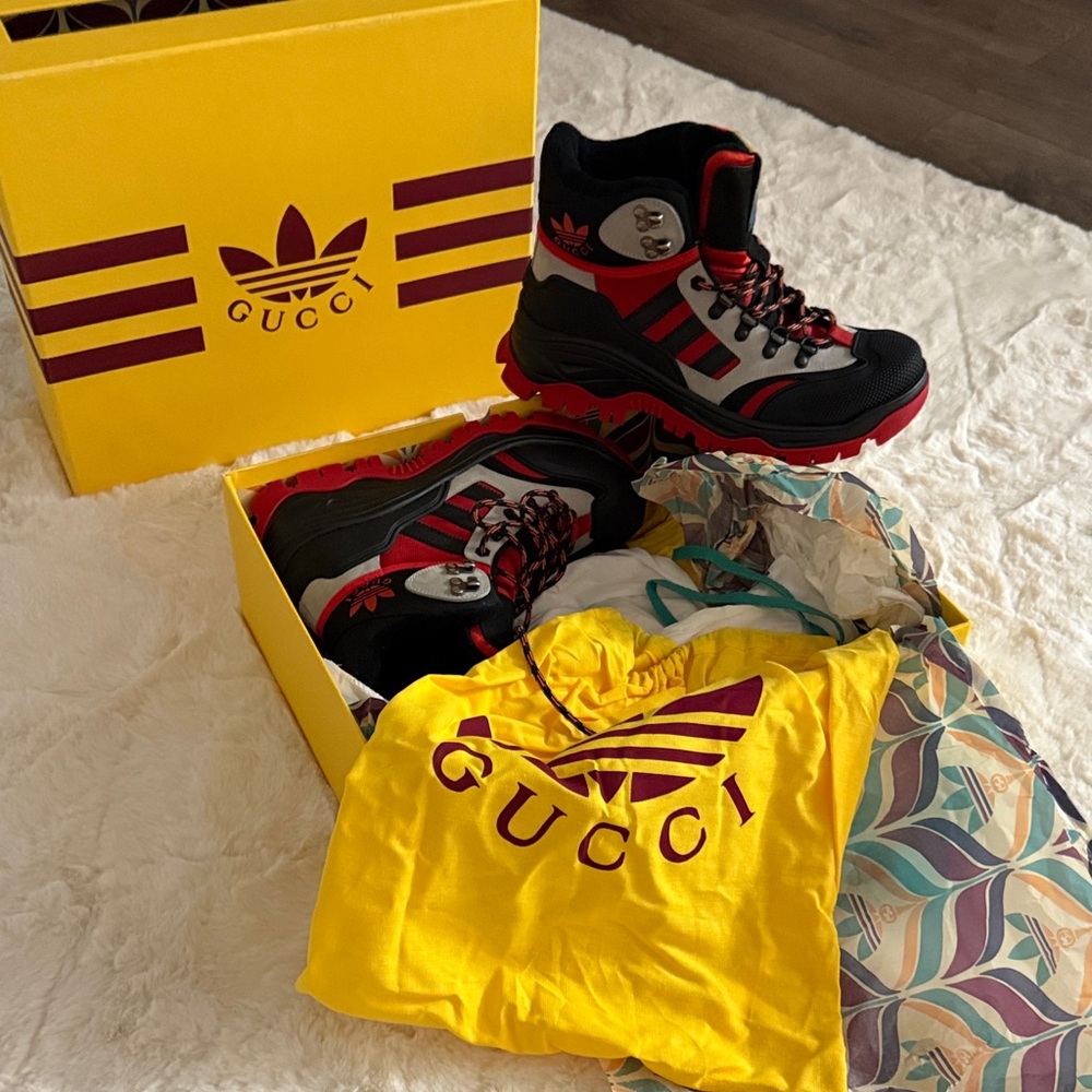 Gucci Kids Black and Red Hiking Boots